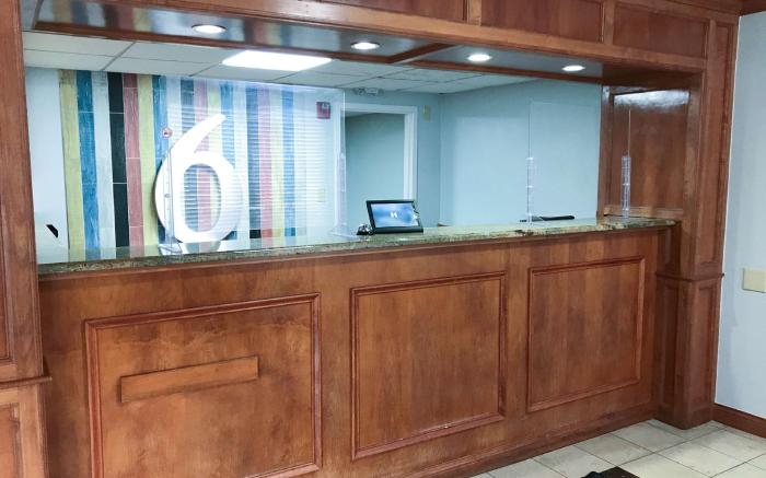 Studio 6  Suites Tupelo, MS - North