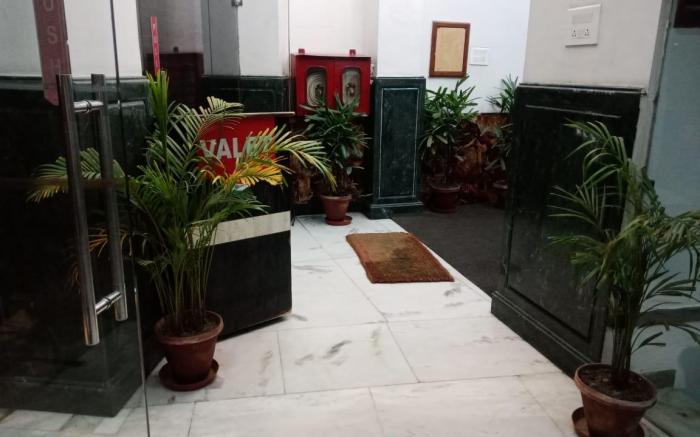 Hotel Mandakini  Lush