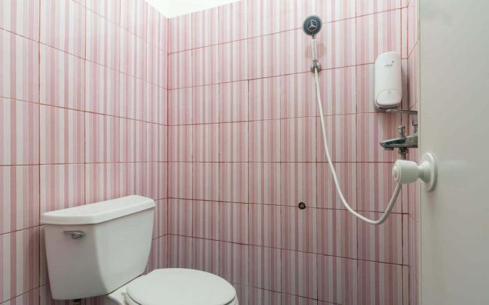 RedDoorz near Pondok Indah Water Park