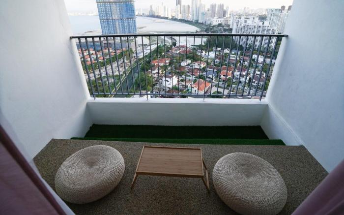 New-Instagramable Seaview Studio @Gurney 4-6pax