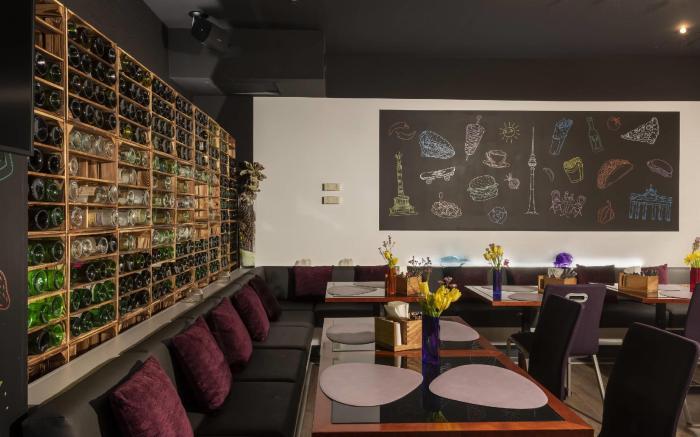 greet Berlin Alexanderplatz