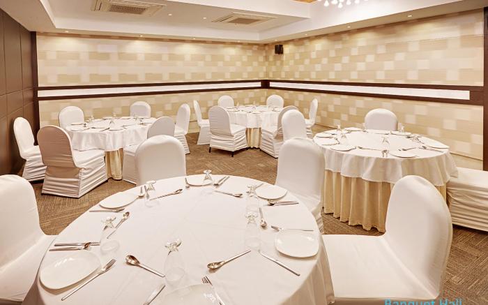 Whispering Palms Hotel, Jaipur