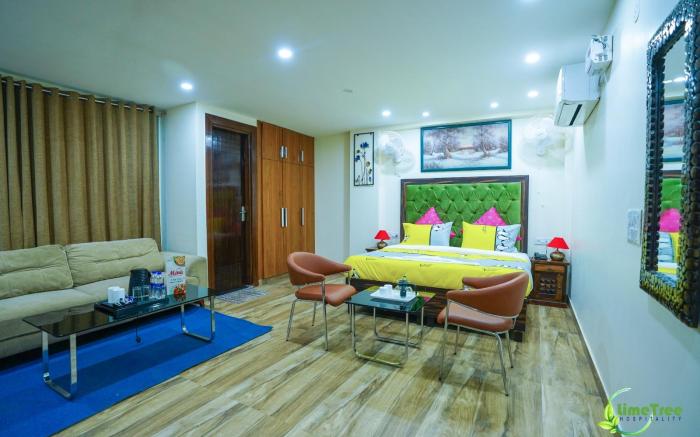 Lime Tree Hotel near 32nd Avenue 