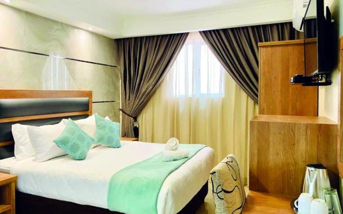 Bayside Hotel 116