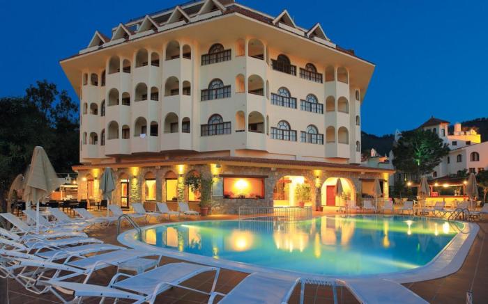 Fortuna Beach Hotel