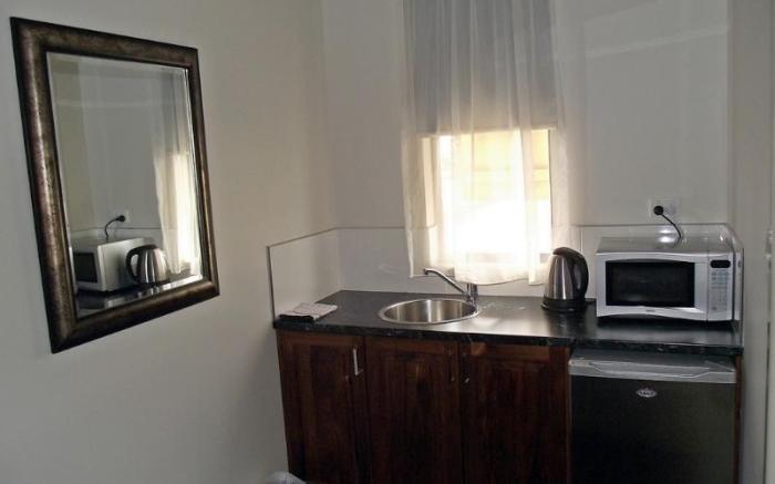 503 On Princes Drive Motel