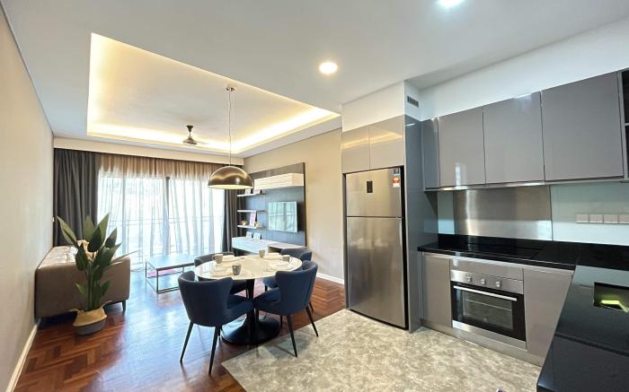CHARMING & COZY PREMIER SUITES @ VISTA | FREE WIFI