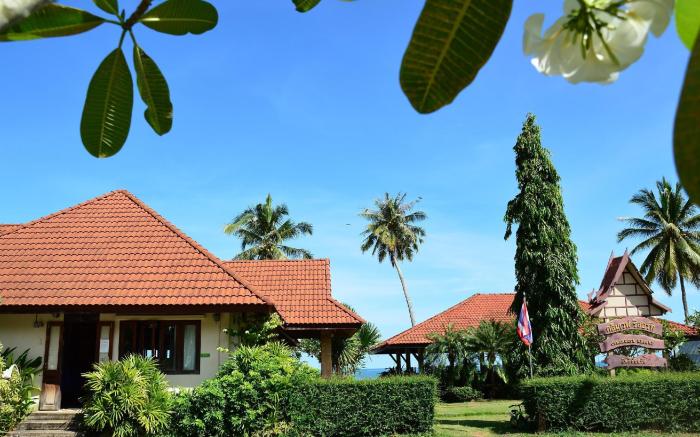Clean Wave Resort