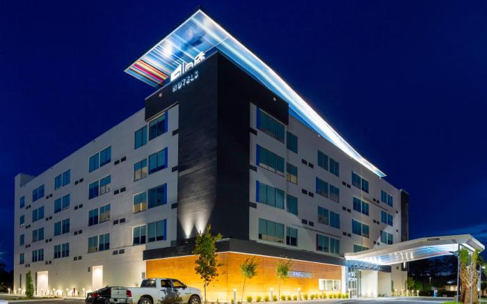 Aloft Savannah Airport