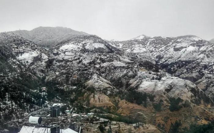 Goroomgo Hill Top Courtyard Shimla 