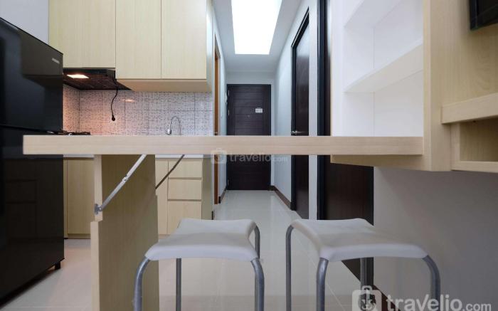 Elegant and Comfort 2BR Royal Heights By Travelio