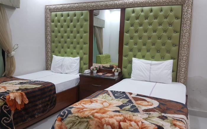 Lavish Inn Guest House