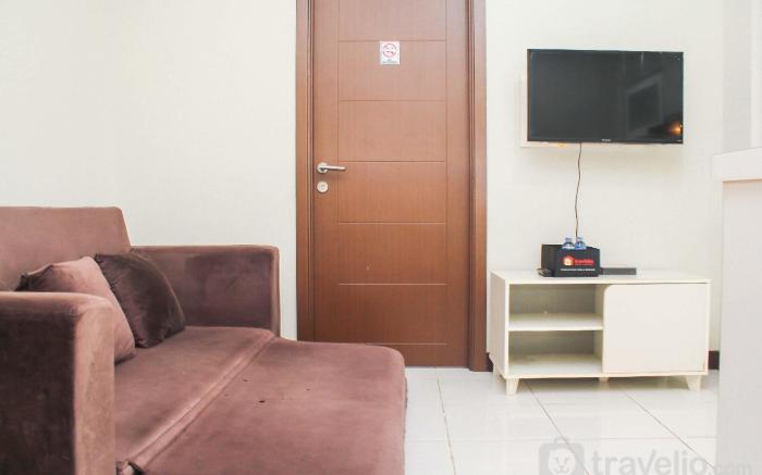 Comfortable Cozy Living 2BR at Lagoon By Travelio