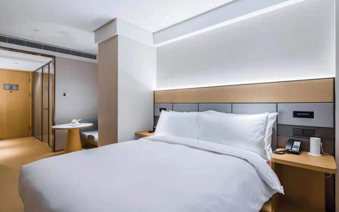 Ji Hotel Shanghai Changcheng Building
