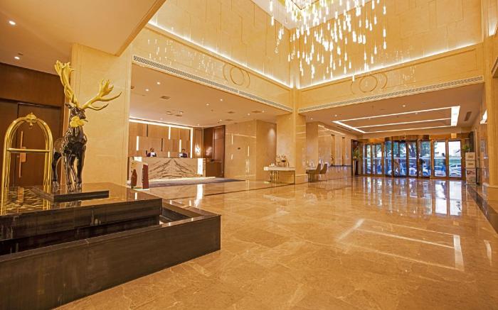 Madison Zhengzhou Erqi Square