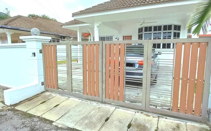 NEW Bungalow 3 Parking, 4 Bedroom