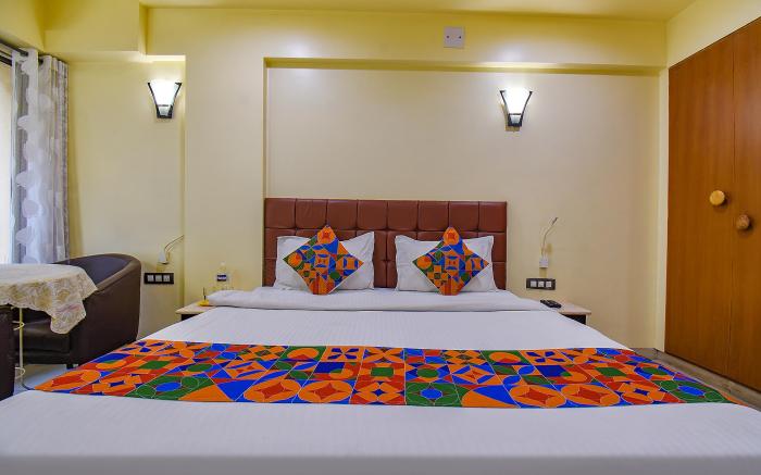 FabHotel SR Wakad - Nr. Mall of Millenium
