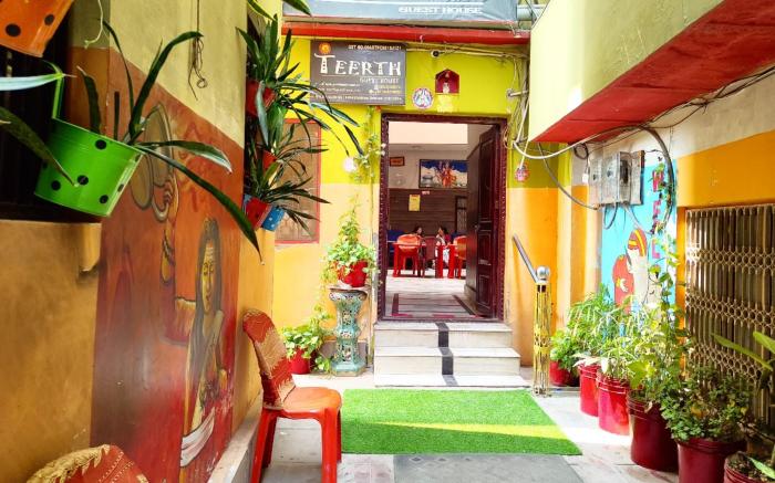 Goroomgo Teerth Guest House Near Kashi Vishwanath Temple Varanasi