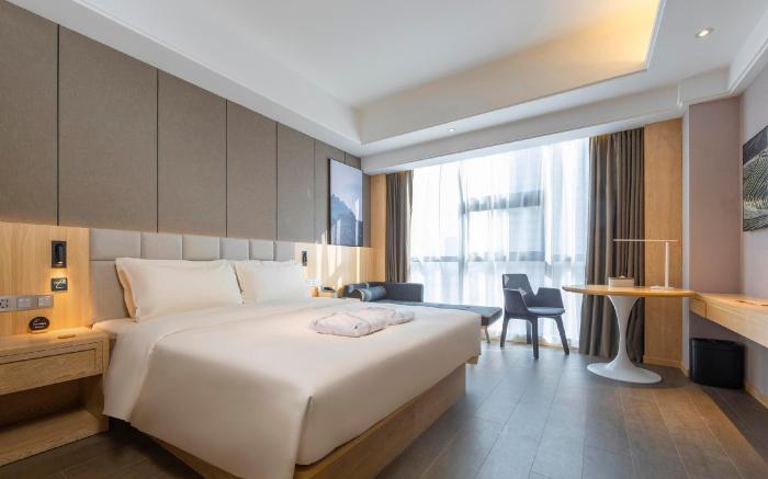 Atour Hotel Zhengzhou East Railway Station Provincial Government