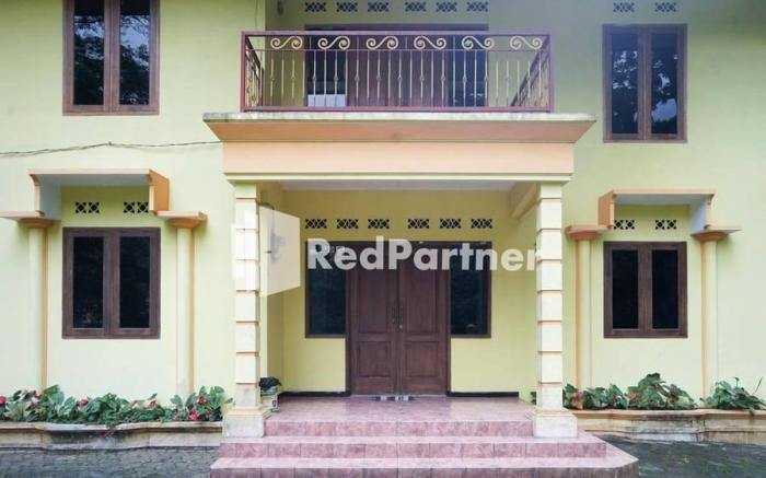 Villa Handayani Songgoriti RedPartner
