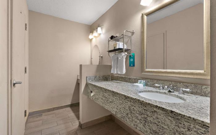 Quality Inn Wayne - Fairfield Area
