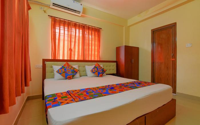 FabHotel Capital Casa - Newtown Bus Stand