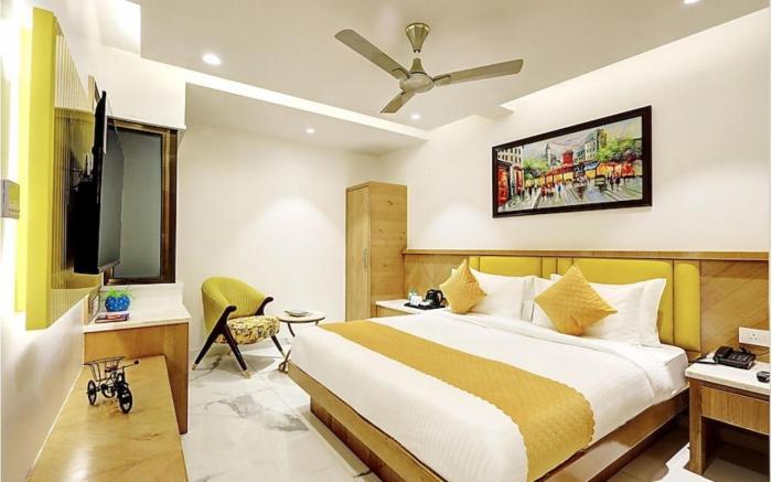 HOTEL PLATINUM IGI Airport