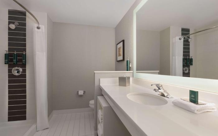 DoubleTree by Hilton Las Vegas East Flamingo