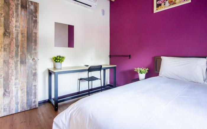 Explore 5BR Gardenhouse Retreats (Free Parking)