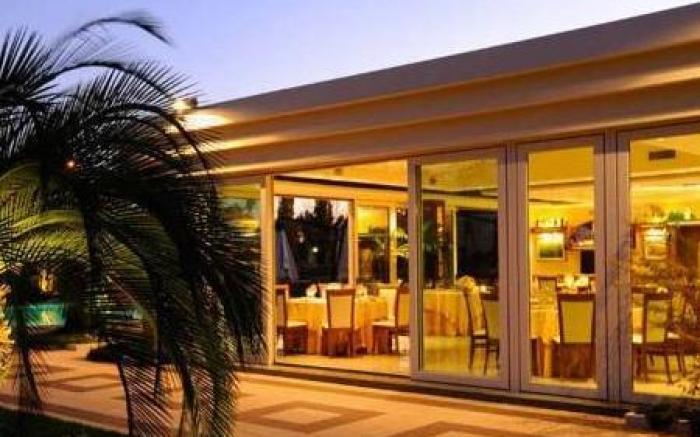 Hotel Ares