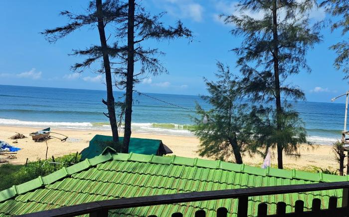 Sam & San Beach Resort
