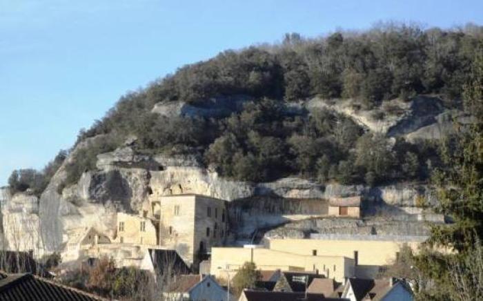 Vacanceole - Residence Le Clos du Rocher