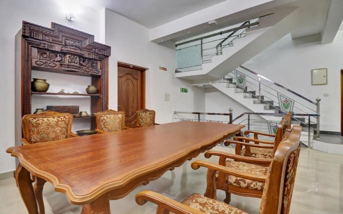 Treebo Backpackers Inn