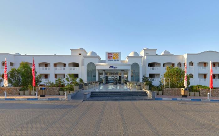 Naama Waves Hotel