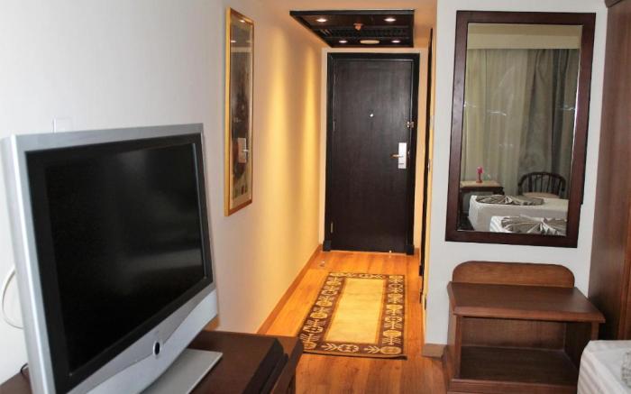Cleopatra Hotel