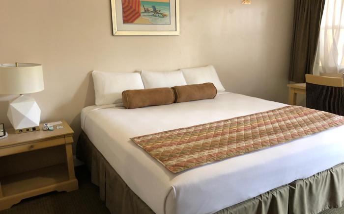 Beach Place Hotel