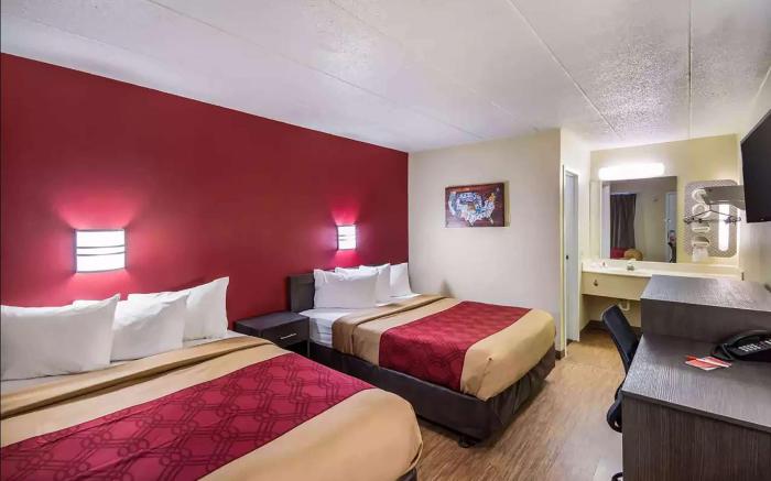 Super 8 by Wyndham Charleston WV
