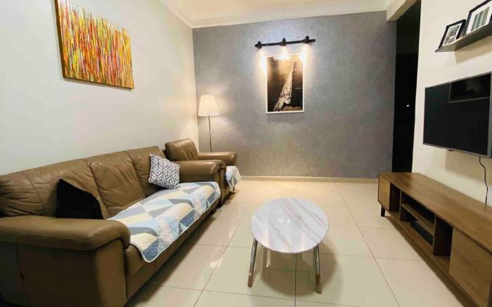 Bonjour Riverview 2KM JONKER/6 PAX/NETFLIX/FREWIFI
