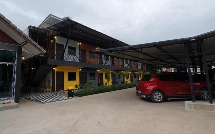 Intraplace Hotel