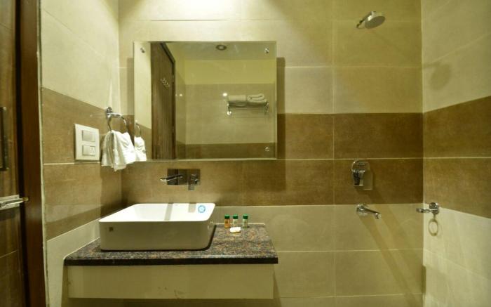 Pax Hotel Welcome Inn Opp Railway Station