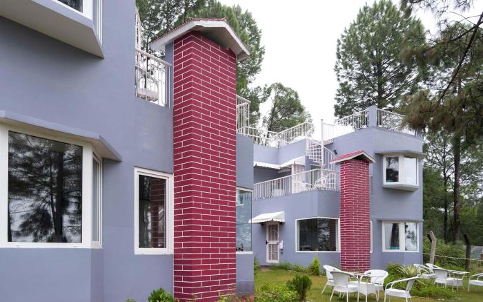 StayVista at Pines & Fir - Sprawling Gardens