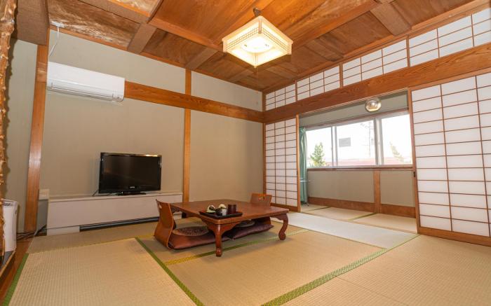 Yudanaka Onsen Shimaya