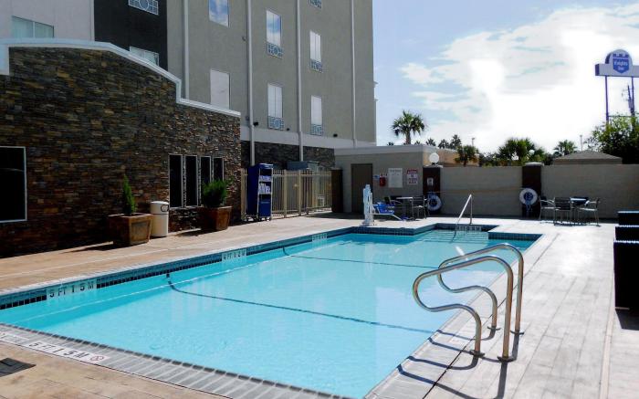 Holiday Inn Express & Suites Corpus Christi - North By IHG