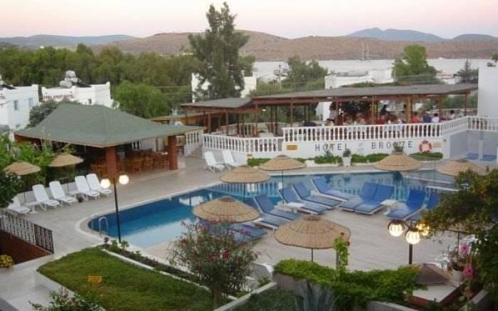 Bronze Hotel