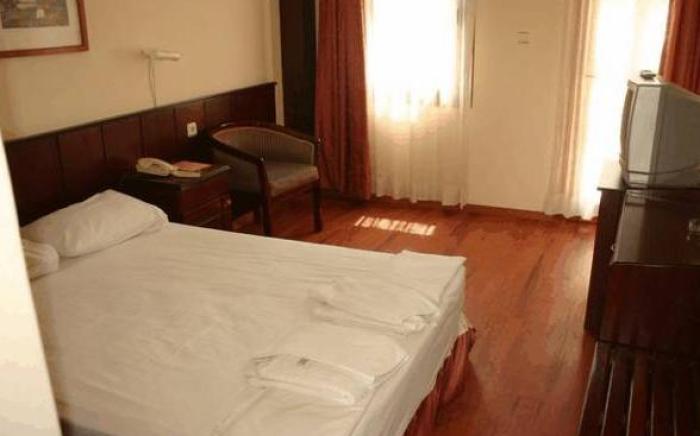 Bronze Hotel