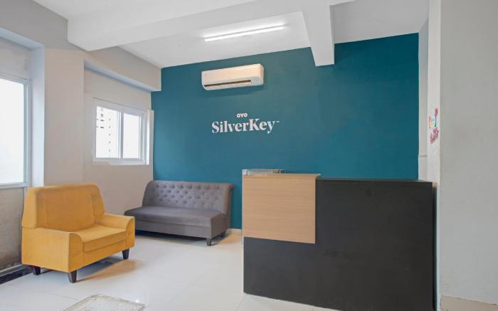 Collection O Silver Key Executive