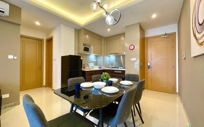 Luna Suite •R&F Mall @ 2BR nearCIQ by RR JBcity