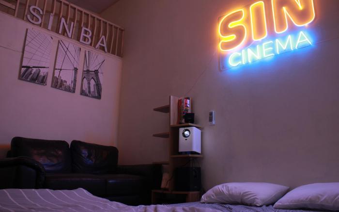 Phòng nghỉ máy chiếu, ấm cúng (projector, view)
