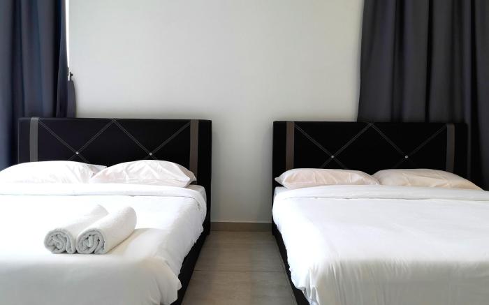 Golden House-Pool View-6 Mins to Jonker Street