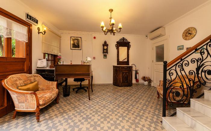 Zemira Garden Hotel